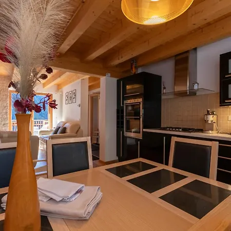 Wonderful Monte Civetta In Dolomites Apartment